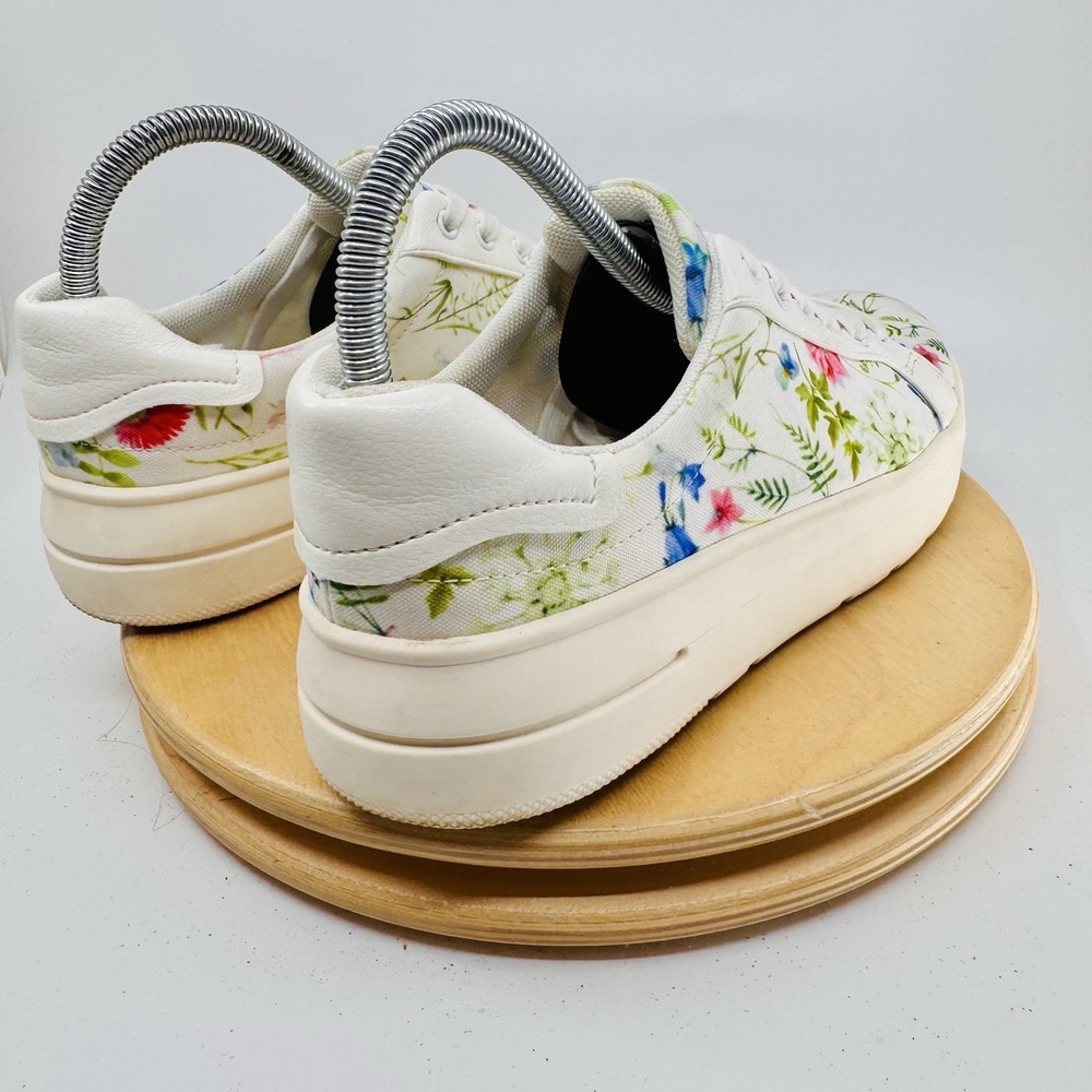 BareTraps Nishelle Sneakers Shoes Womens 7.5 White Floral Canvas Casual - Picture 6 of 8